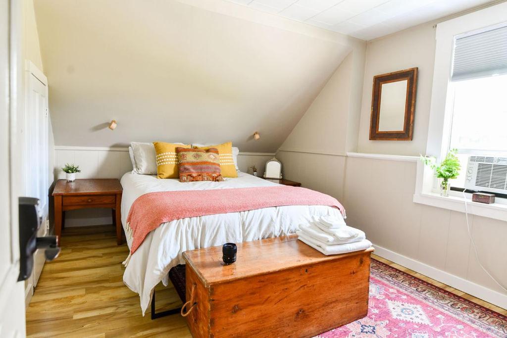 Craftsbury Farmhouse Екстер'єр фото