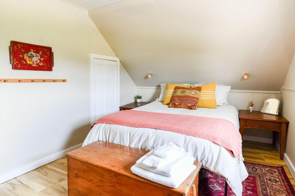 Craftsbury Farmhouse Екстер'єр фото